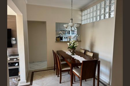 Apartamento à venda com 80m², 2 quartos e 1 vagaSala de Jantar