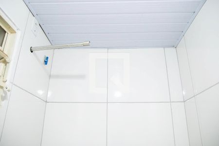 Banheiro de kitnet/studio para alugar com 1 quarto, 50m² em Vila Itatiaia, Goiânia