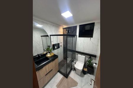 Casa de condomínio à venda com 203m², 2 quartos e 1 vaga Casa de condomínio à venda com 203m², 2 quartos e 1 vagaBanheiro
