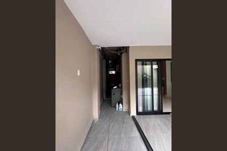 Casa de condomínio à venda com 203m², 2 quartos e 1 vaga Casa de condomínio à venda com 203m², 2 quartos e 1 vagaGaragem