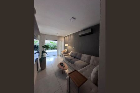 Sala de casa de condomínio à venda com 2 quartos, 203m² em Jacarepaguá, Rio de Janeiro