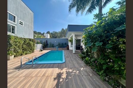 Casa para alugar com 440m², 5 quartos e 4 vagasPiscina