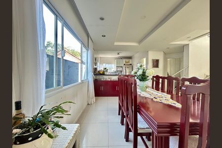 Casa para alugar com 440m², 5 quartos e 4 vagasSala