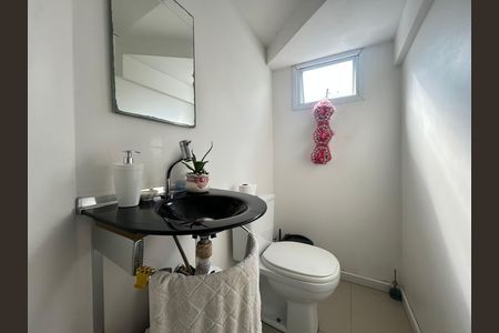 Casa para alugar com 440m², 5 quartos e 4 vagasLavabo