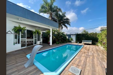 Casa para alugar com 440m², 5 quartos e 4 vagasPiscina