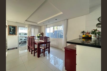 Casa para alugar com 440m², 5 quartos e 4 vagasSala