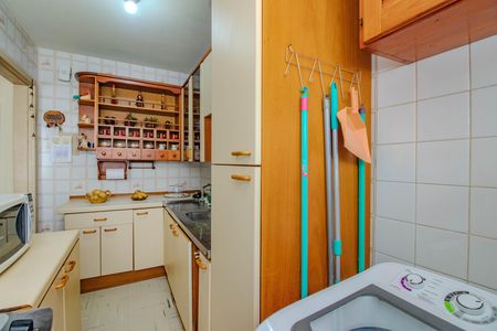 Apartamento à venda com 56m², 2 quartos e sem vaga Apartamento à venda com 56m², 2 quartos e sem vagaCozinha e Área de Serviço