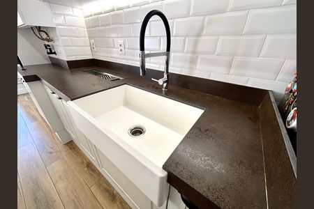 Apartamento à venda com 75m², 3 quartos e 2 vagas Apartamento à venda com 75m², 3 quartos e 2 vagasCozinha - Armários