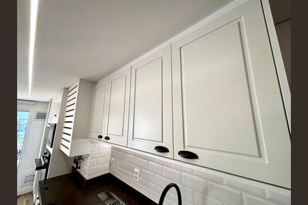 Apartamento à venda com 75m², 3 quartos e 2 vagas Apartamento à venda com 75m², 3 quartos e 2 vagasCozinha - Armários