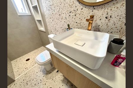Apartamento à venda com 75m², 3 quartos e 2 vagas Apartamento à venda com 75m², 3 quartos e 2 vagasBanheiro 1