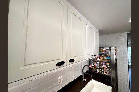 Apartamento à venda com 75m², 3 quartos e 2 vagas Apartamento à venda com 75m², 3 quartos e 2 vagasCozinha - Armários