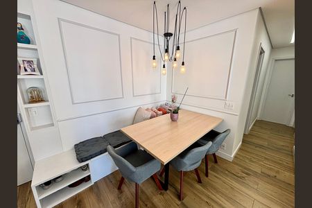 Apartamento à venda com 75m², 3 quartos e 2 vagas Apartamento à venda com 75m², 3 quartos e 2 vagasSala de jantar