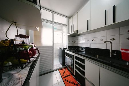 Apartamento à venda com 56m², 2 quartos e 1 vaga Apartamento à venda com 56m², 2 quartos e 1 vagaCozinha e Área de Serviço