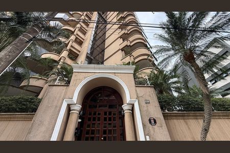 Apartamento para alugar com 450m², 4 quartos e 3 vagas Apartamento para alugar com 450m², 4 quartos e 3 vagasFachada