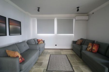 Apartamento para alugar com 450m², 4 quartos e 3 vagas Apartamento para alugar com 450m², 4 quartos e 3 vagasVaranda