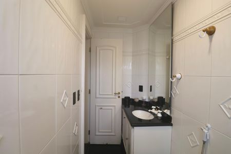 Apartamento para alugar com 450m², 4 quartos e 3 vagas Apartamento para alugar com 450m², 4 quartos e 3 vagasBanheiro Suíte 2