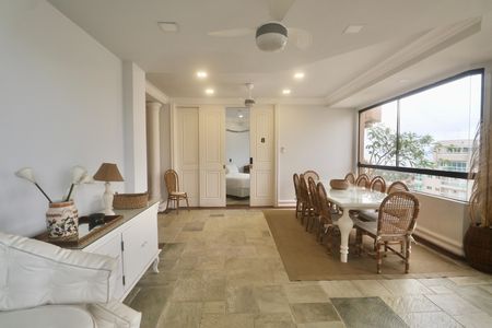 Apartamento para alugar com 450m², 4 quartos e 3 vagas Apartamento para alugar com 450m², 4 quartos e 3 vagasSala