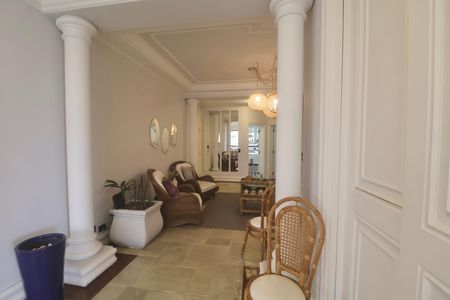 Apartamento para alugar com 450m², 4 quartos e 3 vagas Apartamento para alugar com 450m², 4 quartos e 3 vagasSala