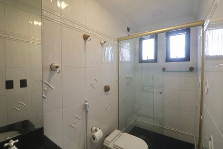 Apartamento para alugar com 450m², 4 quartos e 3 vagas Apartamento para alugar com 450m², 4 quartos e 3 vagasBanheiro Suíte 2