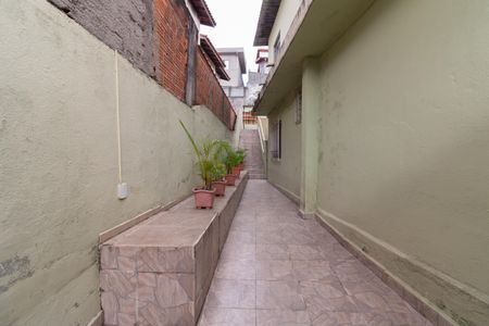 Casa à venda com 267m², 6 quartos e 3 vagas Casa à venda com 267m², 6 quartos e 3 vagasCorredor