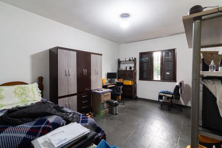 Casa à venda com 267m², 6 quartos e 3 vagas Casa à venda com 267m², 6 quartos e 3 vagasQuarto - Casa 2