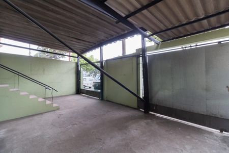 Casa à venda com 267m², 6 quartos e 3 vagas Casa à venda com 267m², 6 quartos e 3 vagasGaragem