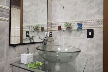 Banheiro de casa para alugar com 1 quarto, 60m² em Jardim Paraventi, Guarulhos