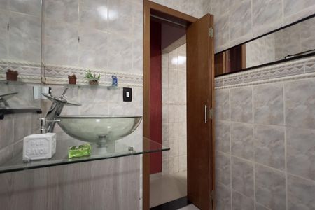 Banheiro de casa para alugar com 1 quarto, 60m² em Jardim Paraventi, Guarulhos