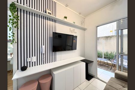 Sala de apartamento para alugar com 1 quarto, 38m² em Vila Palmeiras, São Paulo