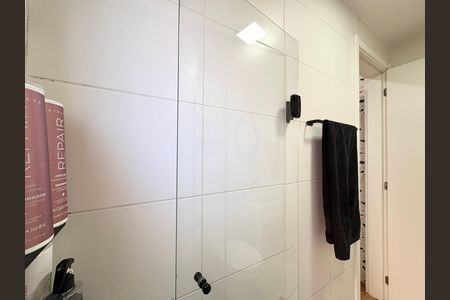 Banheiro de apartamento para alugar com 1 quarto, 38m² em Vila Palmeiras, São Paulo