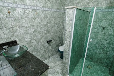 Casa para alugar com 100m², 2 quartos e 2 vagasBanheiro