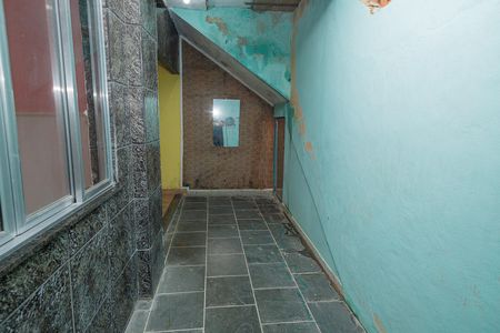Casa para alugar com 100m², 2 quartos e 2 vagasCorredor