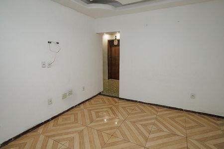 Casa para alugar com 100m², 2 quartos e 2 vagasSala