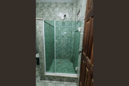 Casa para alugar com 100m², 2 quartos e 2 vagasBanheiro