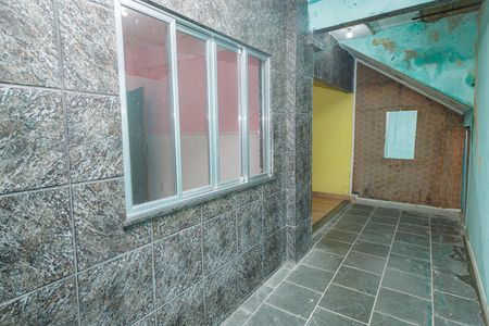 Casa para alugar com 100m², 2 quartos e 2 vagasCorredor