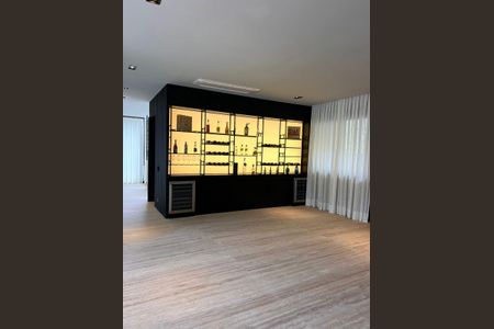 Sala  de casa de condomínio à venda com 5 quartos, 510m² em Alphaville Residencial Um, Barueri