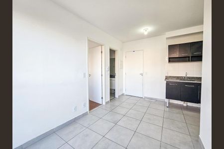 Apartamento para alugar com 37m², 2 quartos e sem vaga