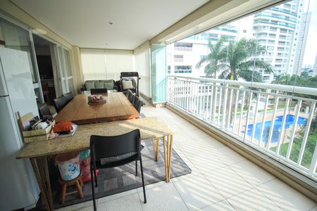 Apartamento à venda com 206m², 4 quartos e 3 vagas