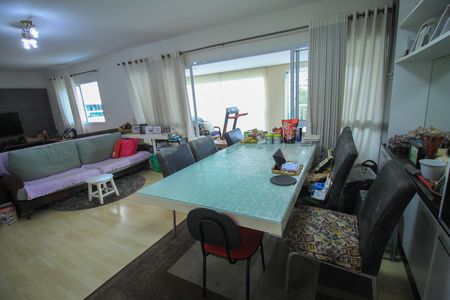 Apartamento à venda com 206m², 4 quartos e 3 vagas