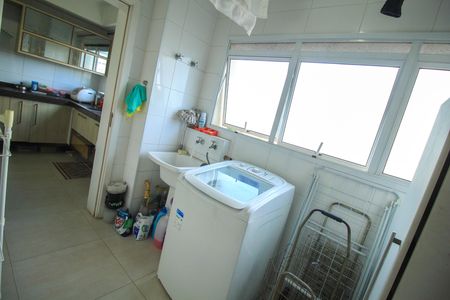 Apartamento à venda com 206m², 4 quartos e 3 vagas