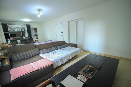 Apartamento à venda com 206m², 4 quartos e 3 vagas