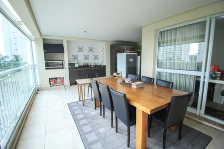 Apartamento à venda com 206m², 4 quartos e 3 vagas