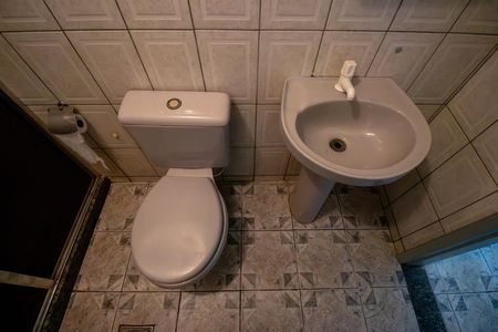 Casa para alugar com 50m², 1 quarto e 1 vaga Casa para alugar com 50m², 1 quarto e 1 vagaBanheiro