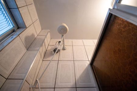 Casa para alugar com 50m², 1 quarto e 1 vaga Casa para alugar com 50m², 1 quarto e 1 vagaBanheiro