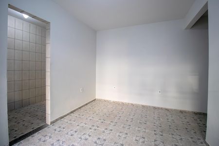 Casa para alugar com 50m², 1 quarto e 1 vaga Casa para alugar com 50m², 1 quarto e 1 vagaSala