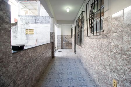 Casa para alugar com 50m², 1 quarto e 1 vaga Casa para alugar com 50m², 1 quarto e 1 vagaVaranda