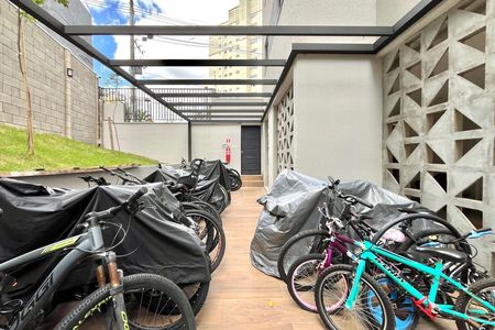 Apartamento para alugar com 27m², 1 quarto e sem vaga Apartamento para alugar com 27m², 1 quarto e sem vagaÁrea comum - Bicicletário