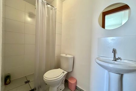 Apartamento para alugar com 27m², 1 quarto e sem vaga Apartamento para alugar com 27m², 1 quarto e sem vagaBanheiro da Suíte