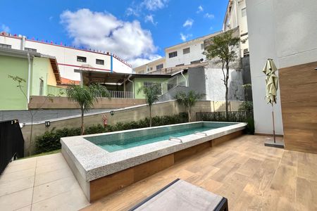 Apartamento para alugar com 27m², 1 quarto e sem vaga Apartamento para alugar com 27m², 1 quarto e sem vagaÁrea comum - Piscina