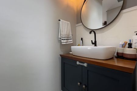 Apartamento à venda com 47m², 2 quartos e 1 vaga Apartamento à venda com 47m², 2 quartos e 1 vagaBanheiro
